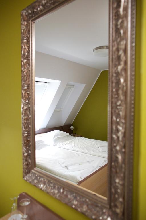 Hotel Zamek Berchtold Strančice Екстериор снимка